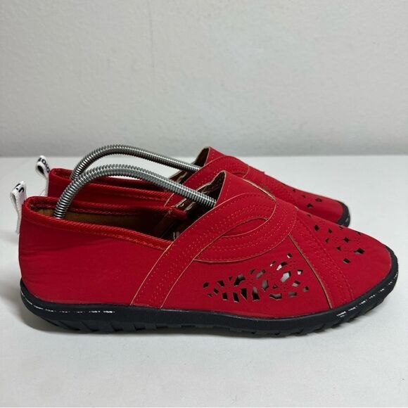 J'ADIOR New Red Slip-On Faux Leather Walking Cushioned Travel Shoe NWOT Sz 8,5 - Picture 2 of 13